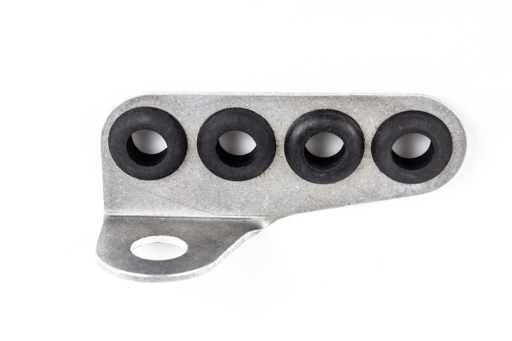 Aluminium Zündkabelhalter an Ansaugbrücke Alfa Romeo Typ 101/750/105/115/116